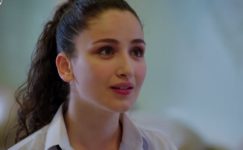 GÖKÇE AKYILDIZ SAÇ RENGİ VE SAÇ MODELİ